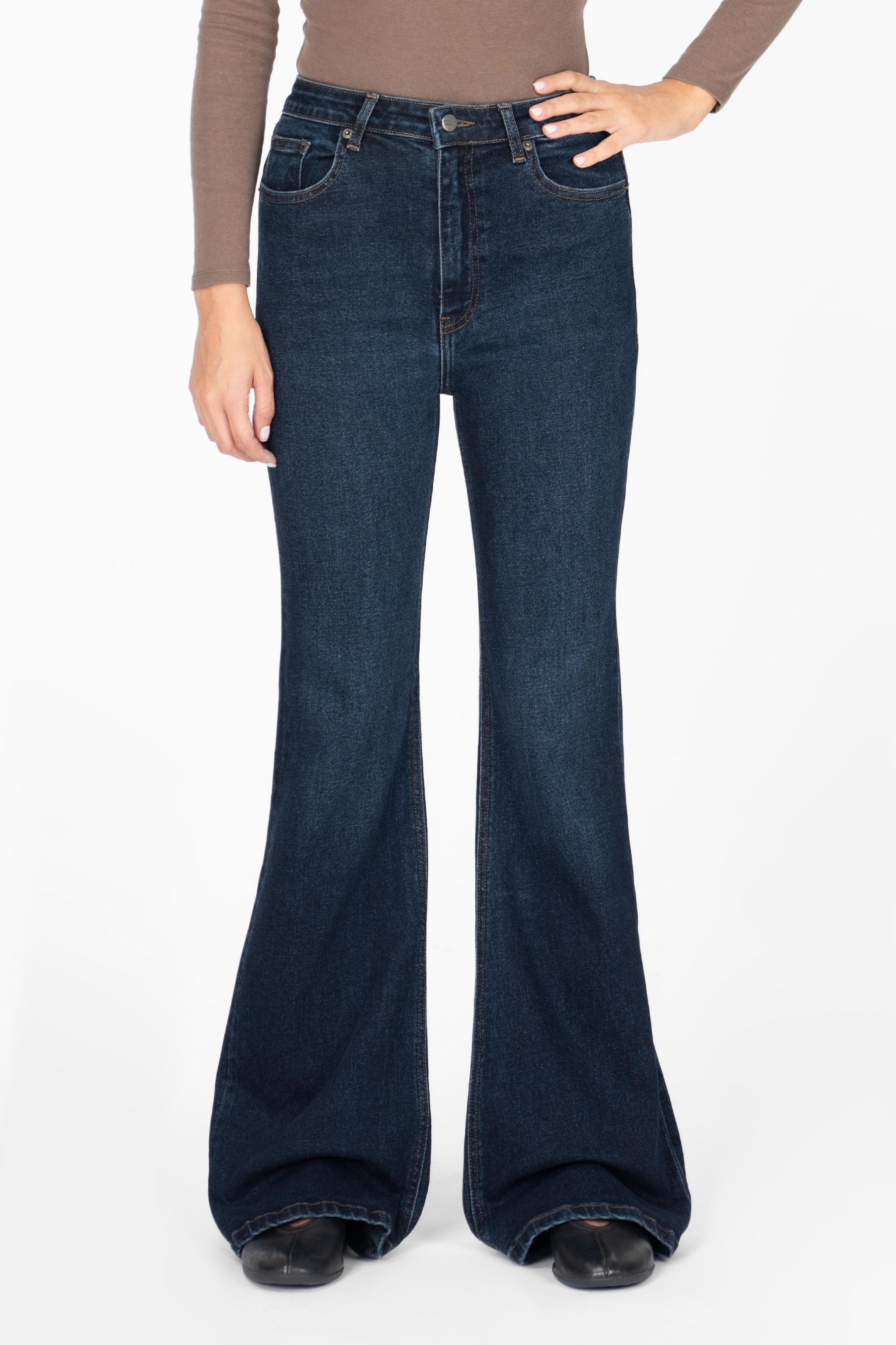 شلوار جین زنانه بوت‌کات فلکس(کشی) آبی تیره برفکی رویال جین Royal Jeans
